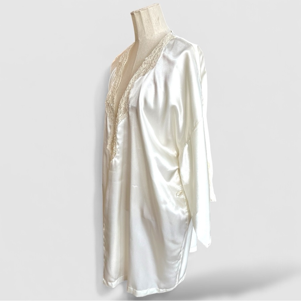 Vintage Victoria's Secret Bridal Robe Dressing Gown with lace sequins - Picture 3 of 11